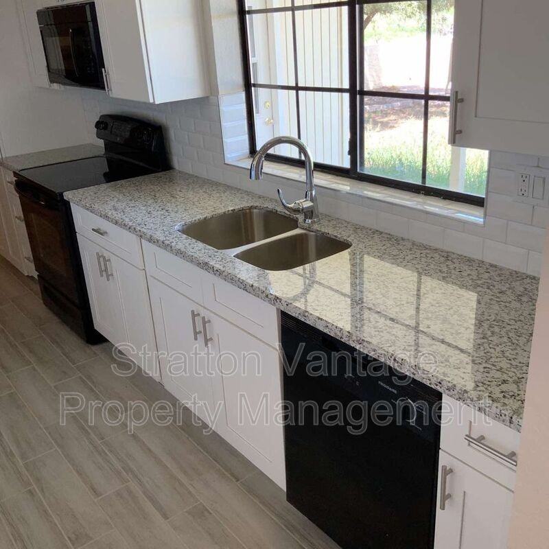 24978 W Boone Dr - Photo 3 of 15