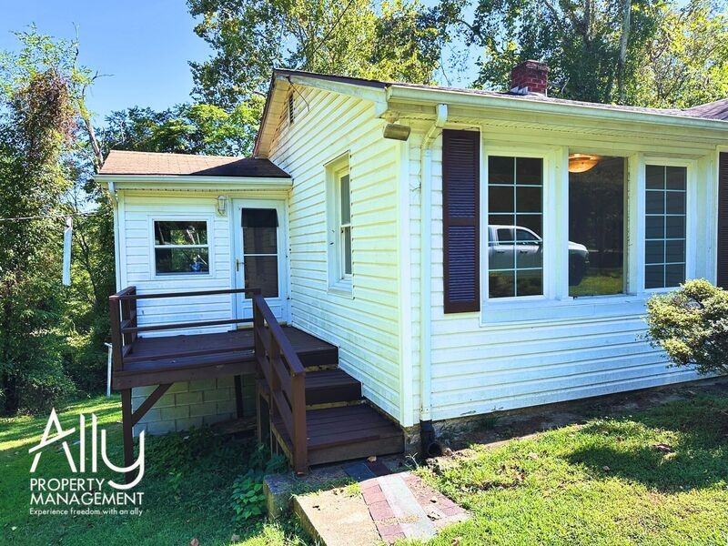 2505 Earlysville Rd - Photo 3 of 13