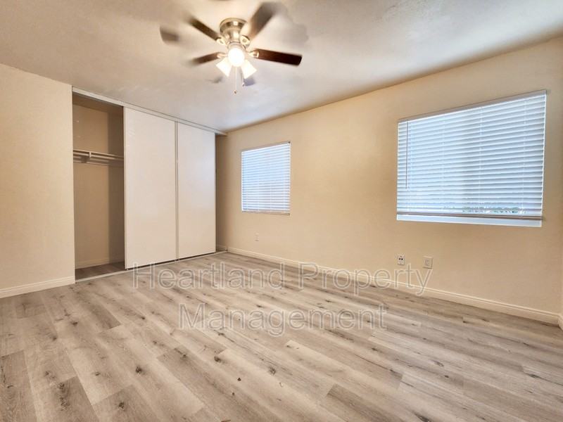 2918 47th St - Photo 3 of 7