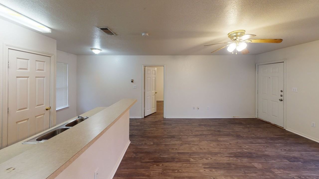 Somesuch Place 1004 - Photo 5 of 16