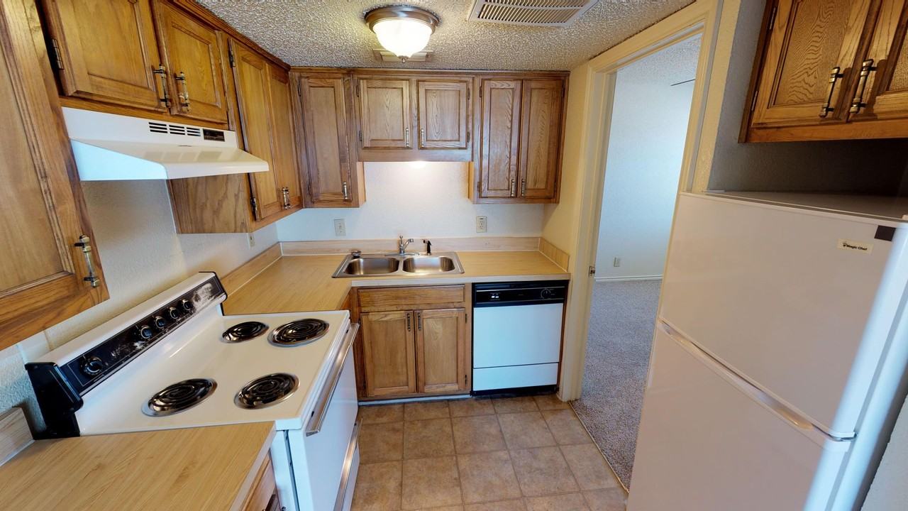 Somesuch Place 1016 - Photo 7 of 16