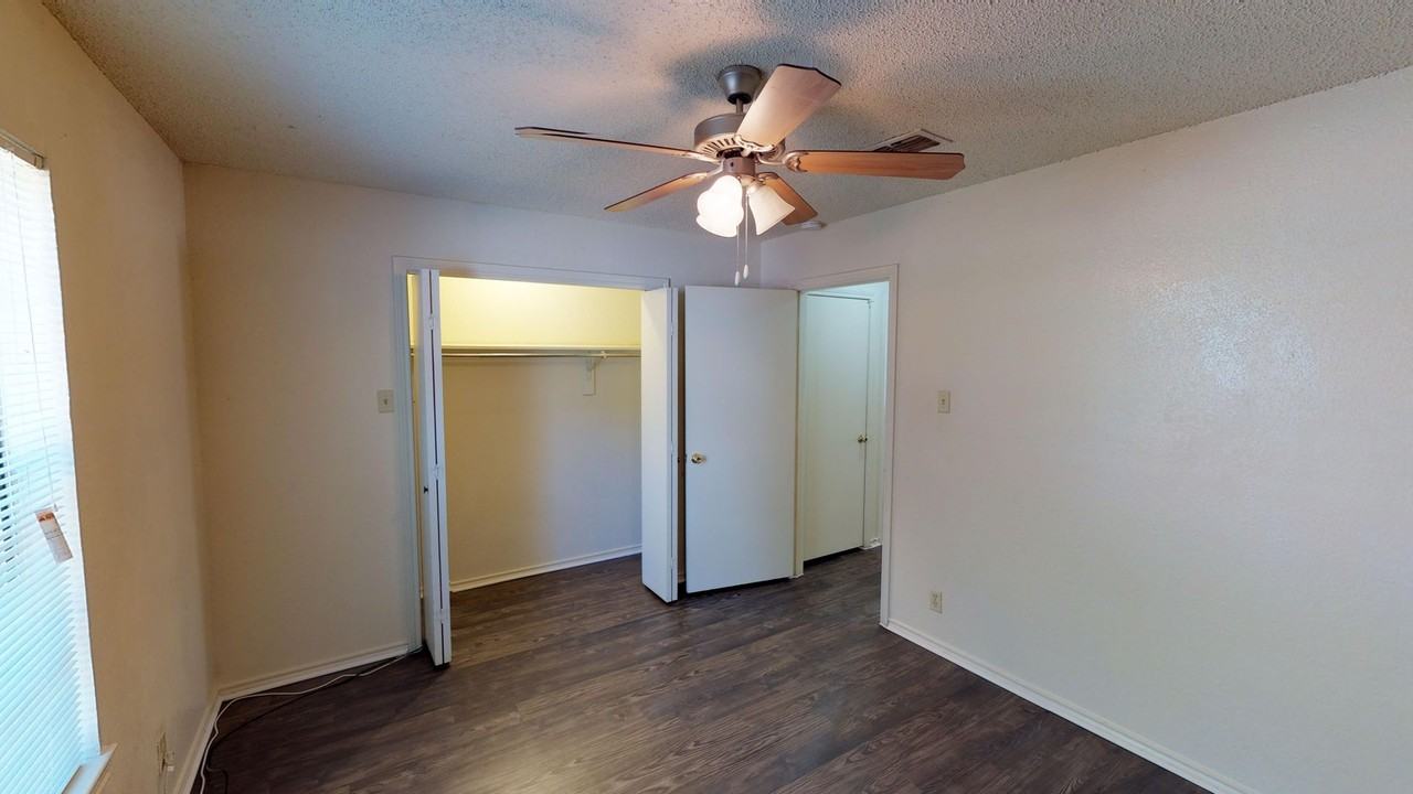 Sleepy Hollow 1105 - Photo 5 of 10