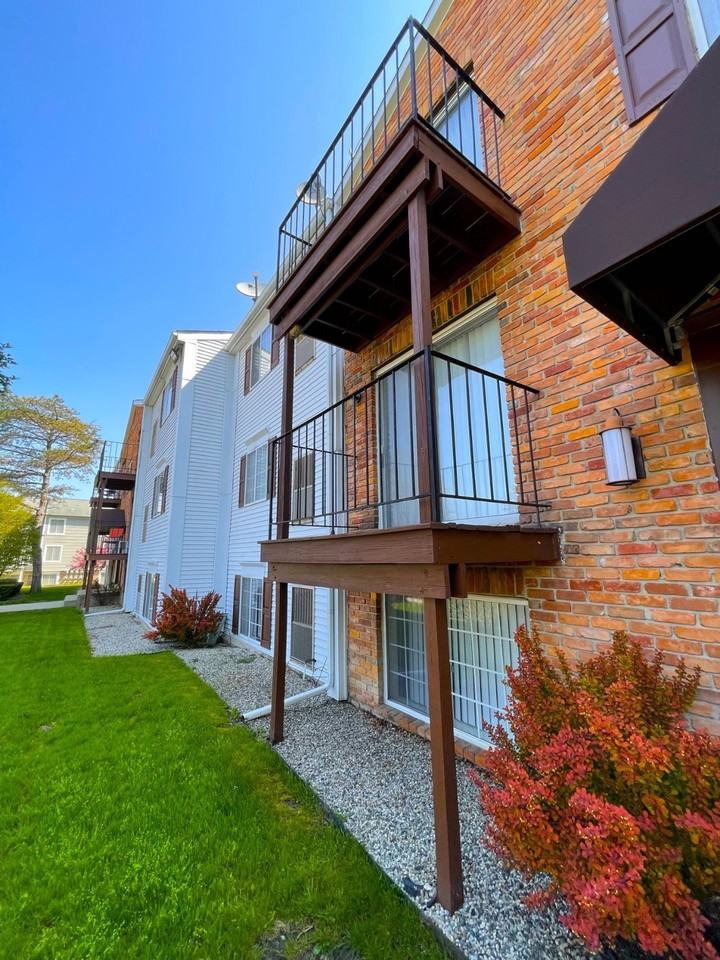 Walnut Creek Apartments - Photo 2 of 13