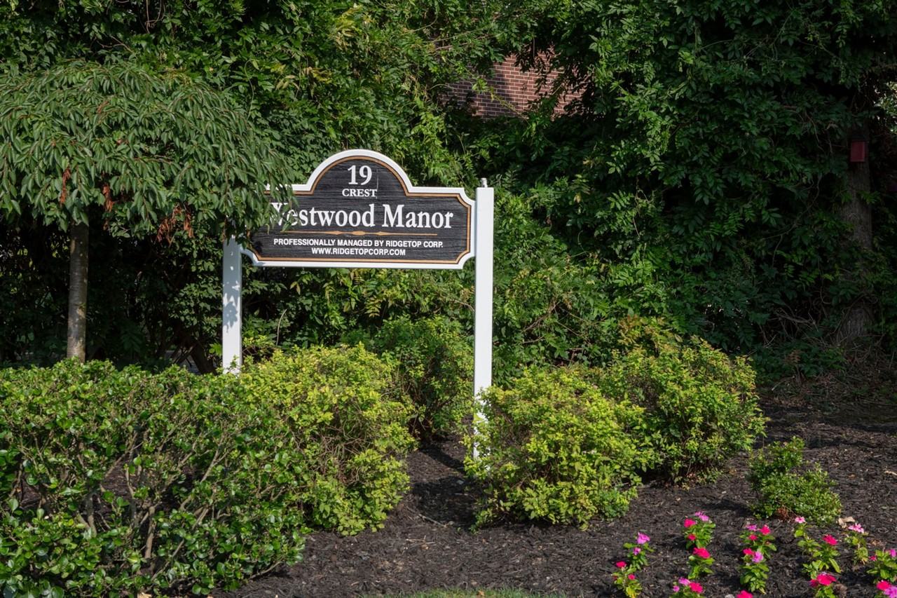 Westwood Manor: In - Photo 2 of 23