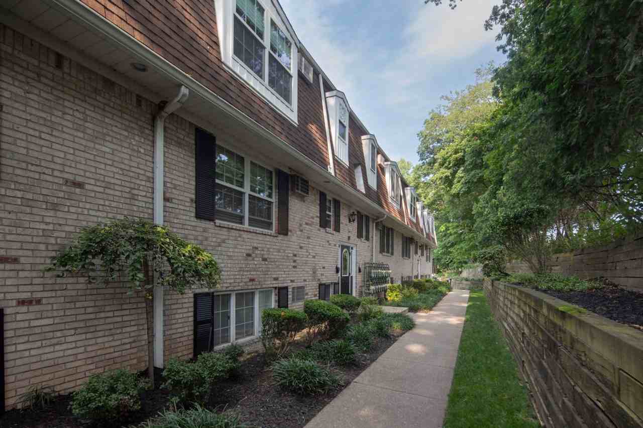 Westwood Manor: In - Photo 6 of 23