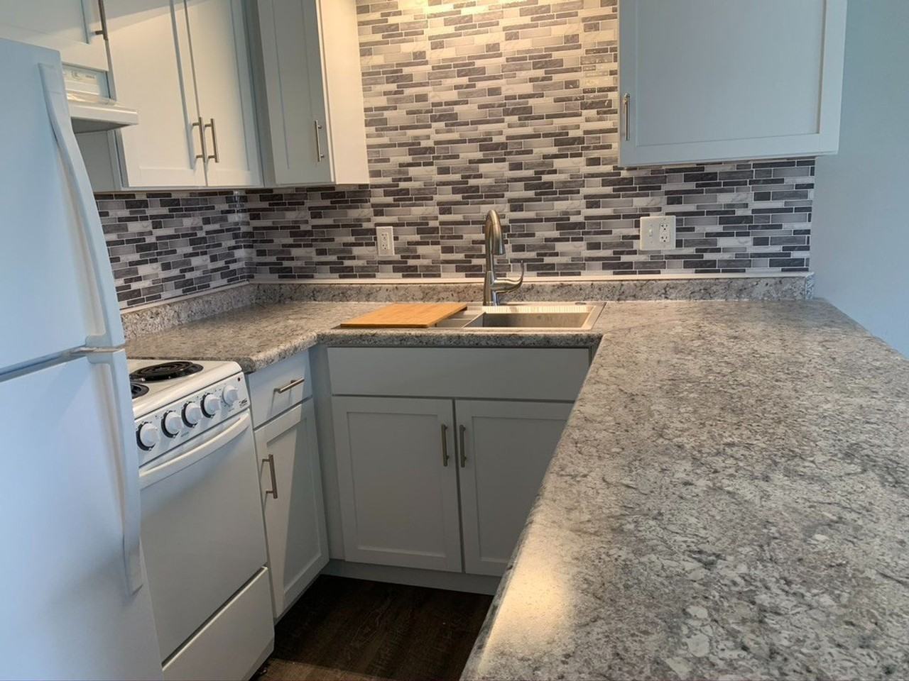 Western Hills Apartments - Photo 6 of 8