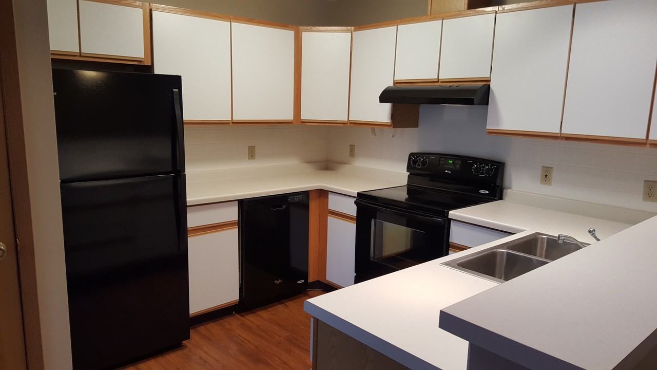 Pinedale Apartments and Red Cedar Townhomes - Photo 5 of 26