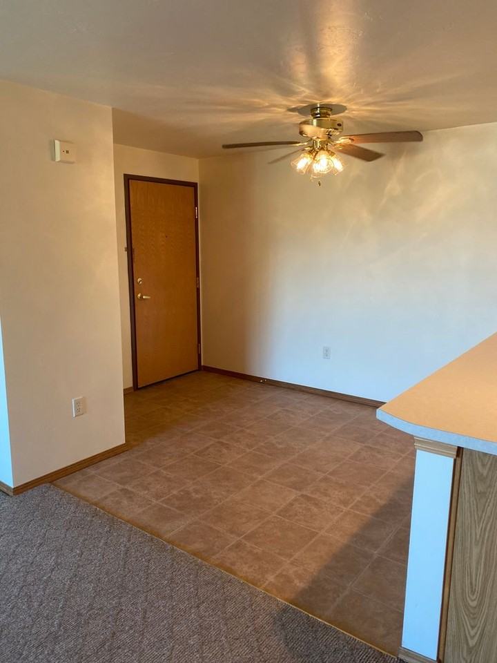 Kerry Lane - Photo 4 of 24