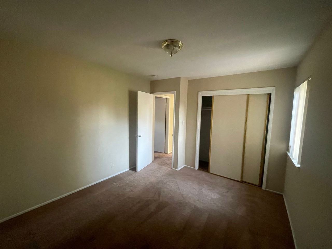 300 - 764 San Justo - Photo 5 of 11