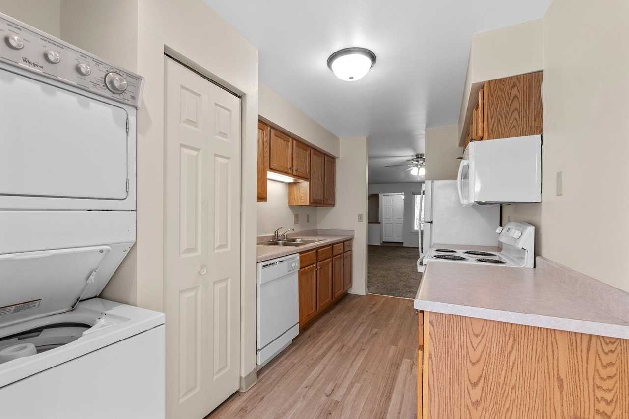 Hidden Creek Court - Photo 6 of 27