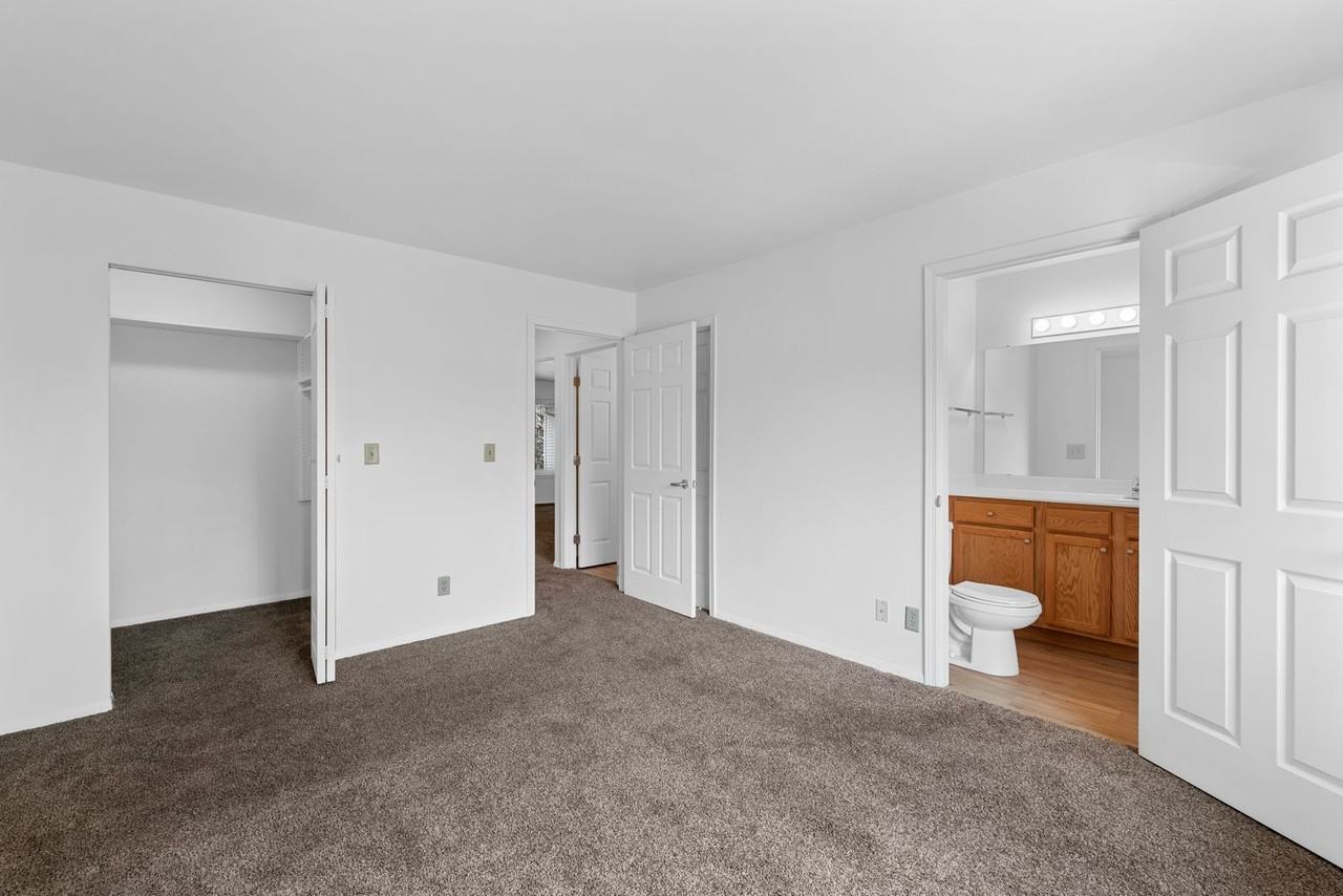 Hidden Creek Court - Photo 7 of 27