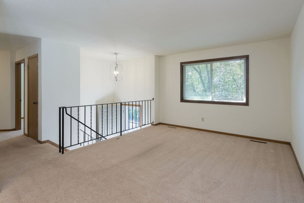 Court Place (Court Place, Judicial) - Photo 2 of 14