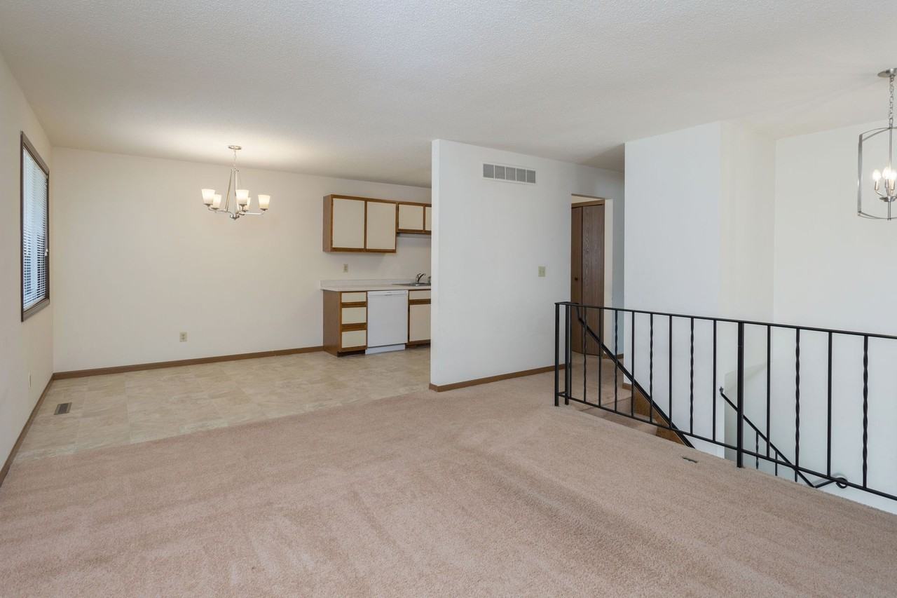 Court Place (Court Place, Judicial) - Photo 3 of 14