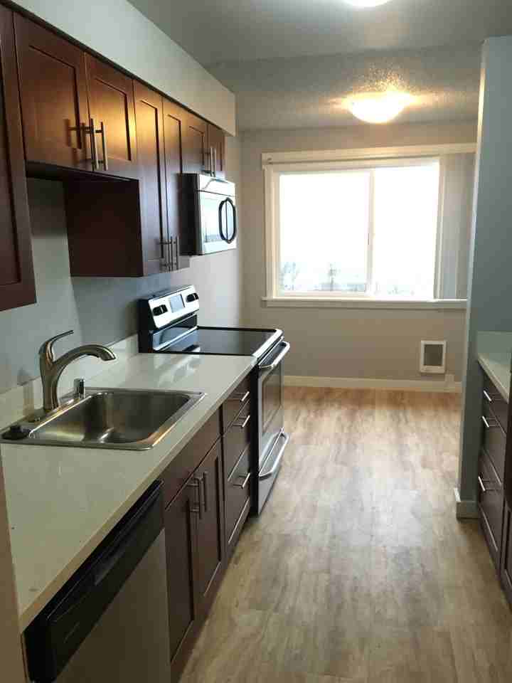 Beacon View Apartments - Photo 5 of 39