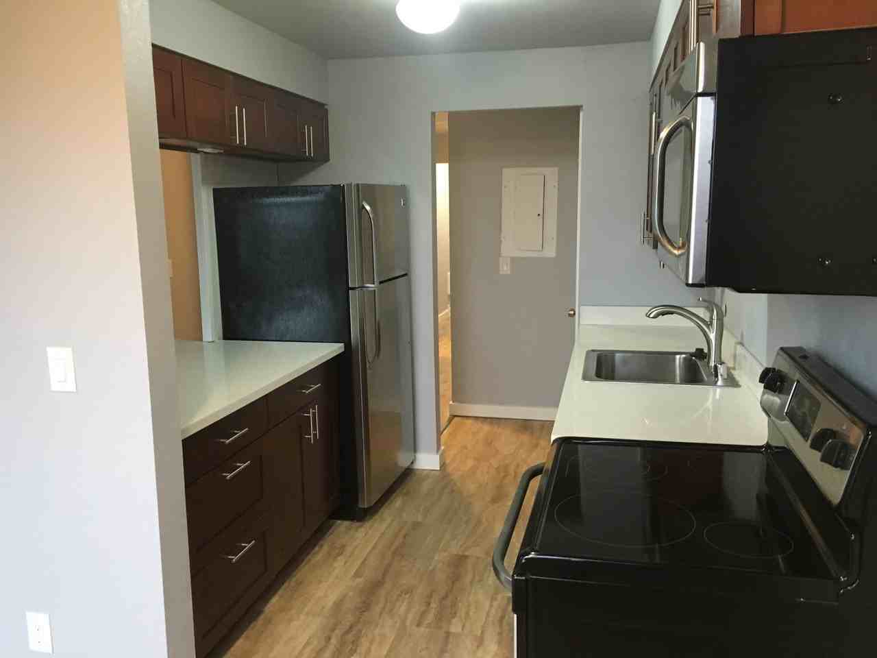 Beacon View Apartments - Photo 6 of 39