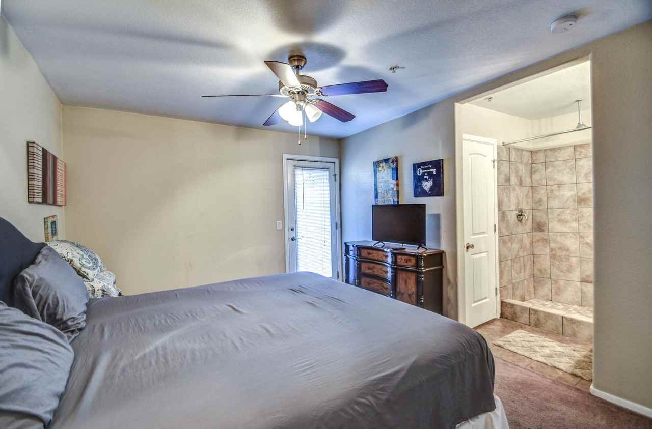 Valencia - Photo 6 of 40