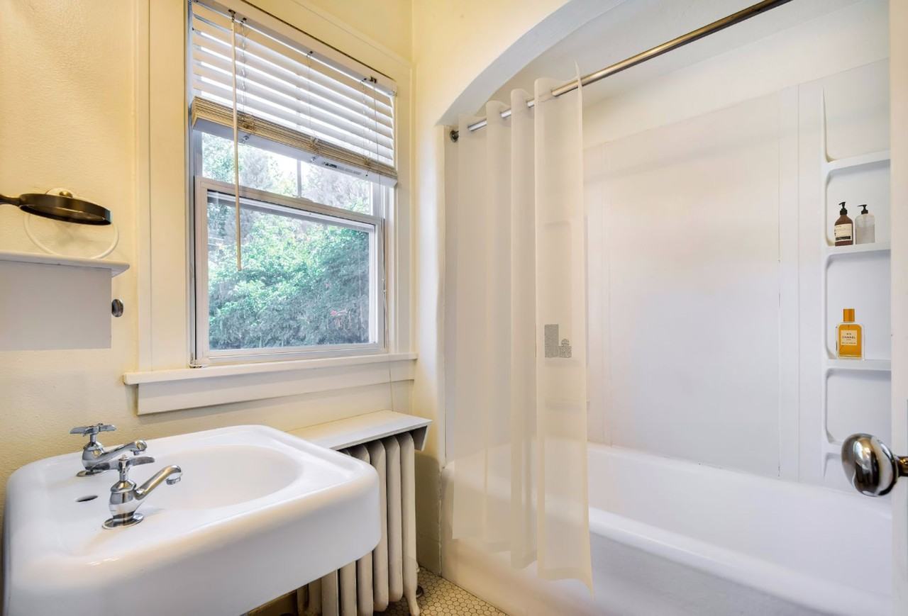 North End Living at 1108 N 9th Street - Photo 3 of 10