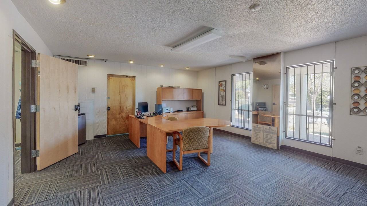 Madeira Flats - Photo 4 of 31