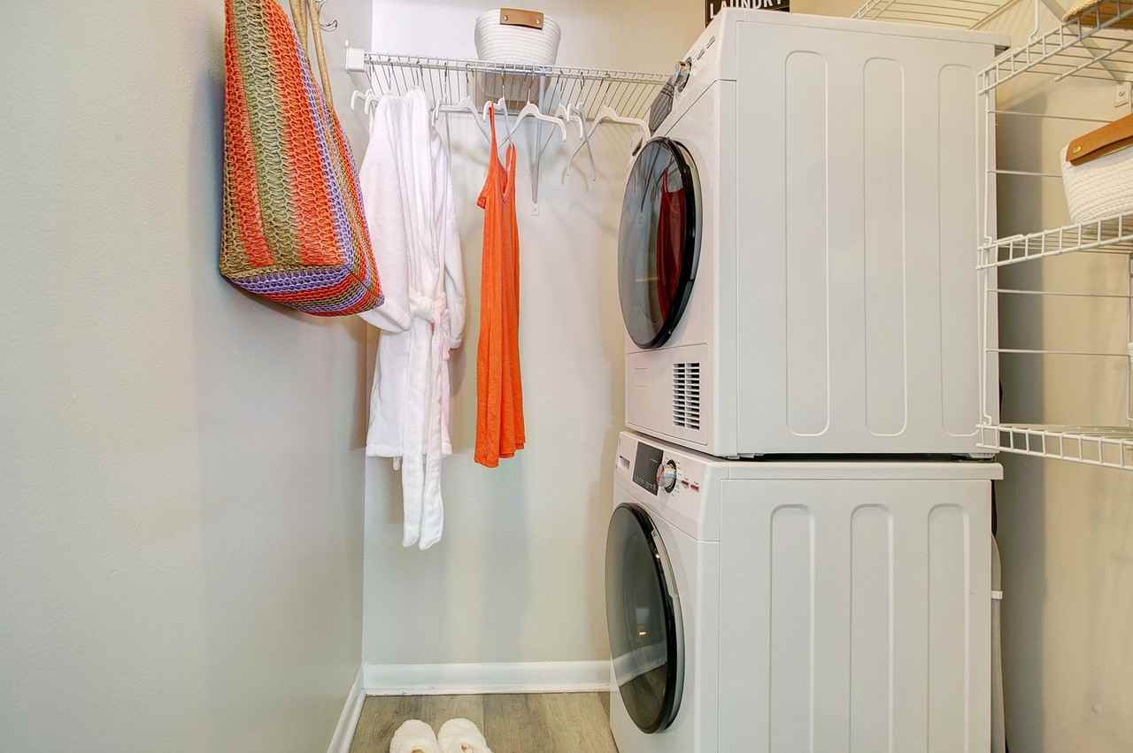 The Elizabeth | 1 & 2 Bedroom Apartments in Gainesville, FL - Photo 5 of 37