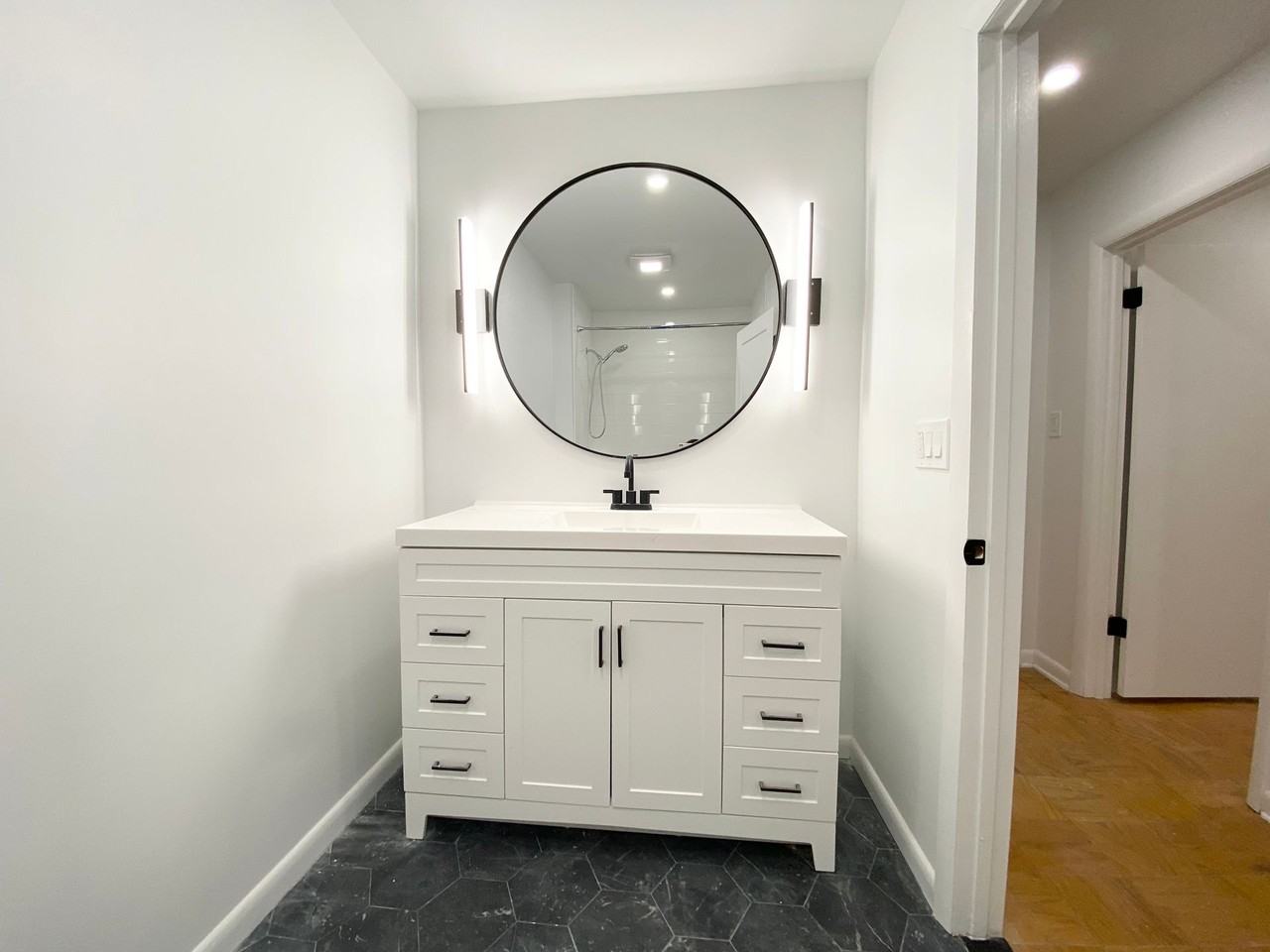 Melrose Apartments - Photo 6 of 14