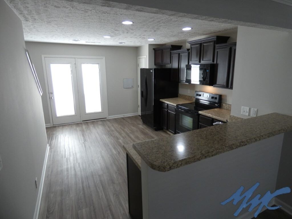 2516 Judah St - Photo 3 of 18