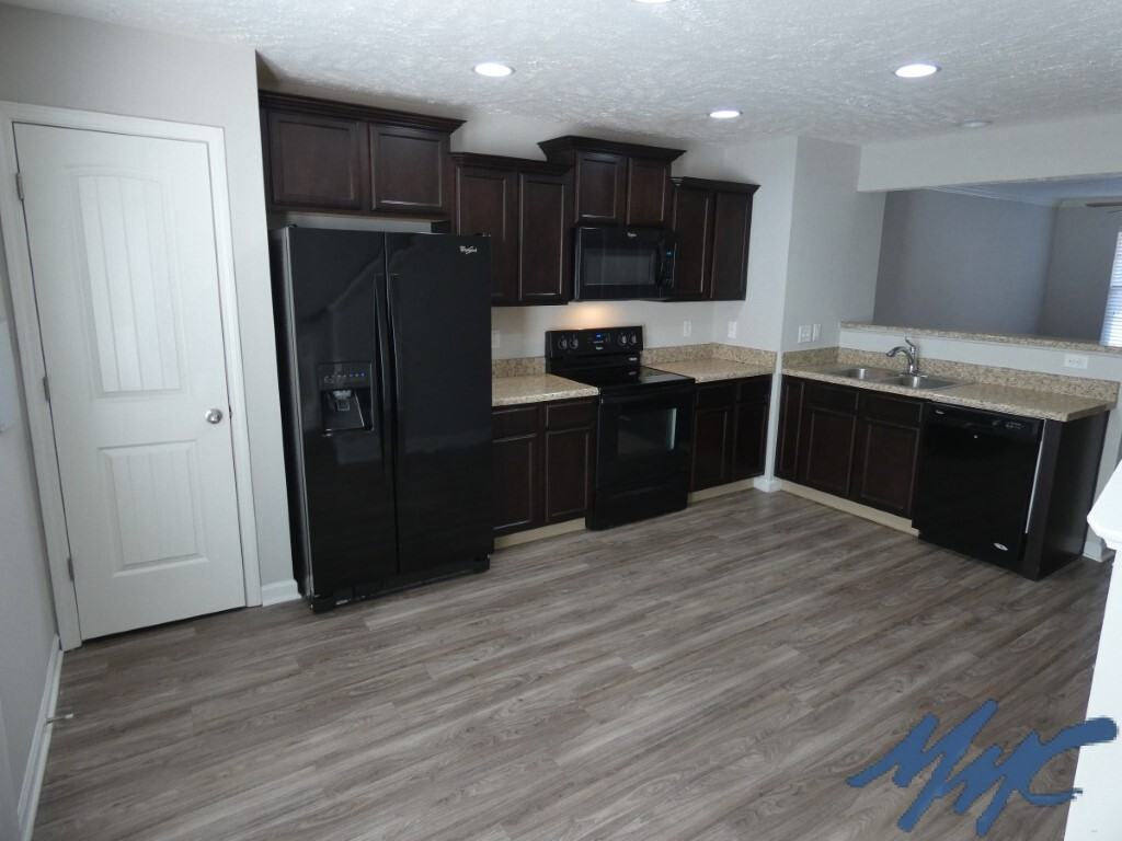 2516 Judah St - Photo 5 of 18