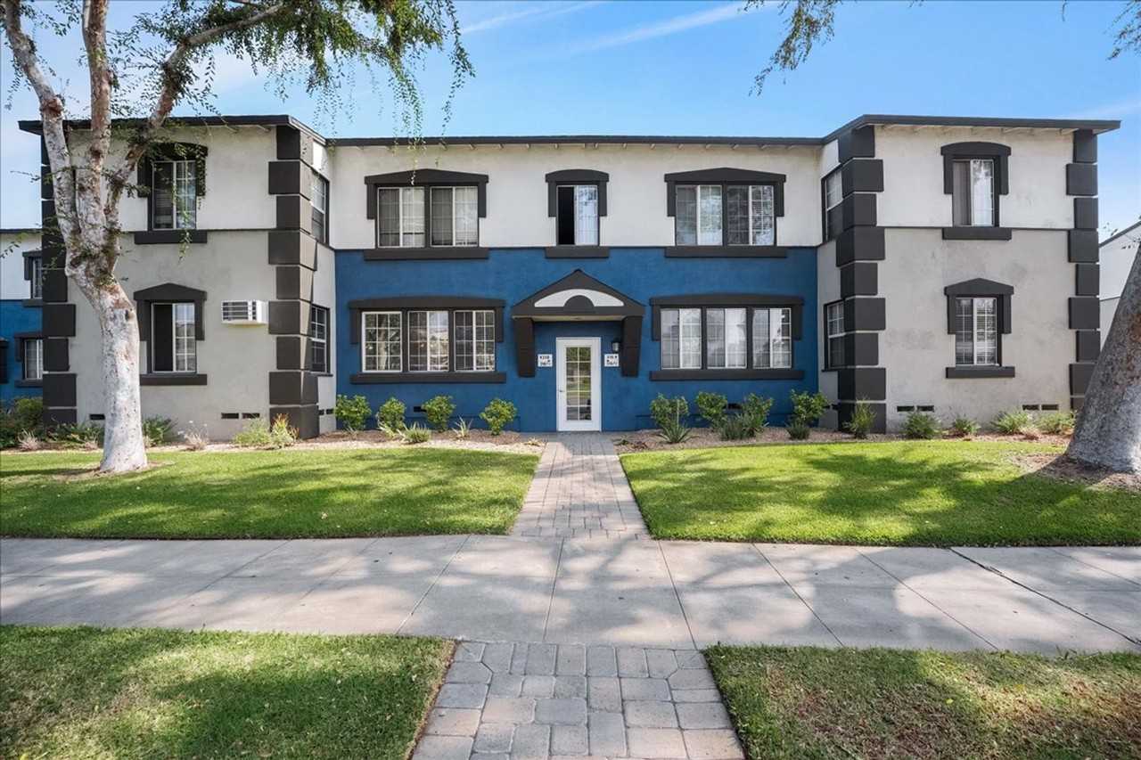 Somerset Apartments - Photo 6 of 50