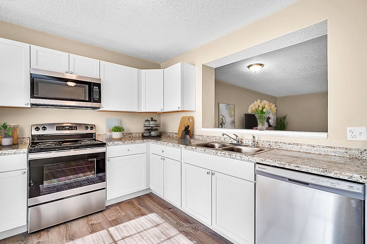 North Pointe Townhomes - Photo 4 of 18