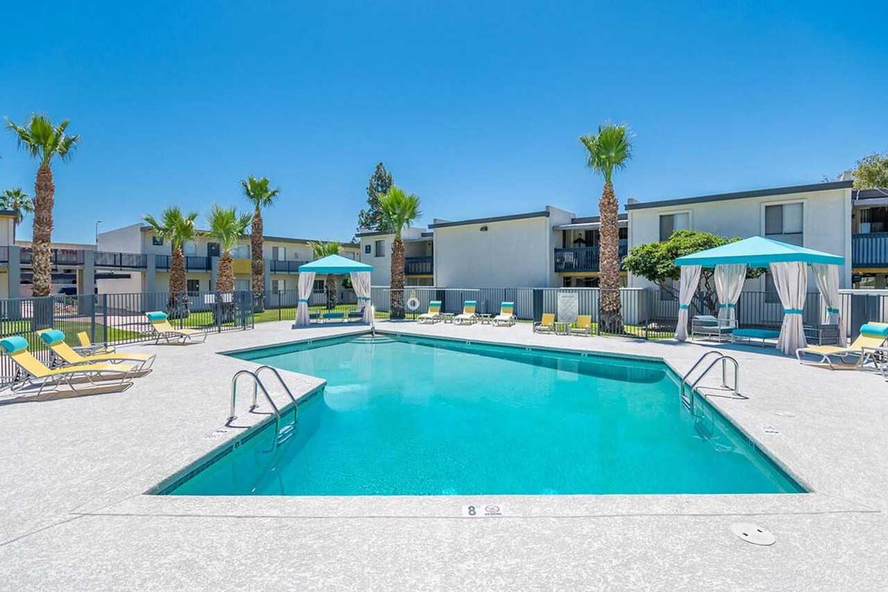 The Lennox at Tempe - Photo 3 of 32