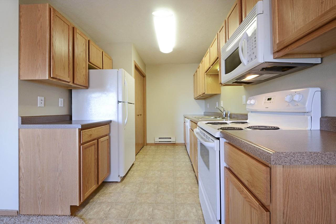 Golden Ridge Apartments - Photo 3 of 15