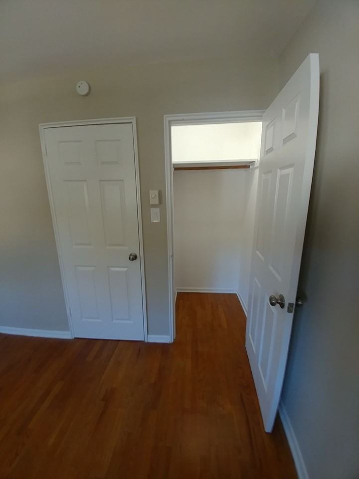 Pennside Manor - Photo 7 of 24