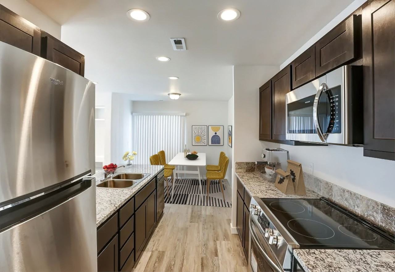 Creekside Townhomes - Photo 4 of 18