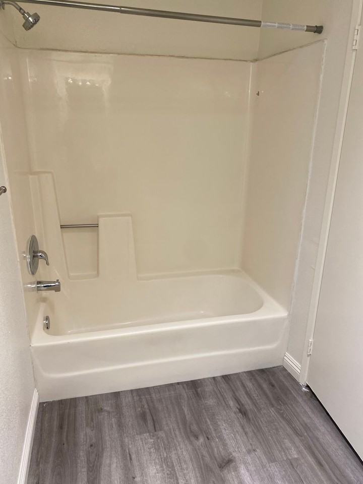 Uptown Villas | Spacious Apartments with parking in Grant Hill! - Photo 4 of 31