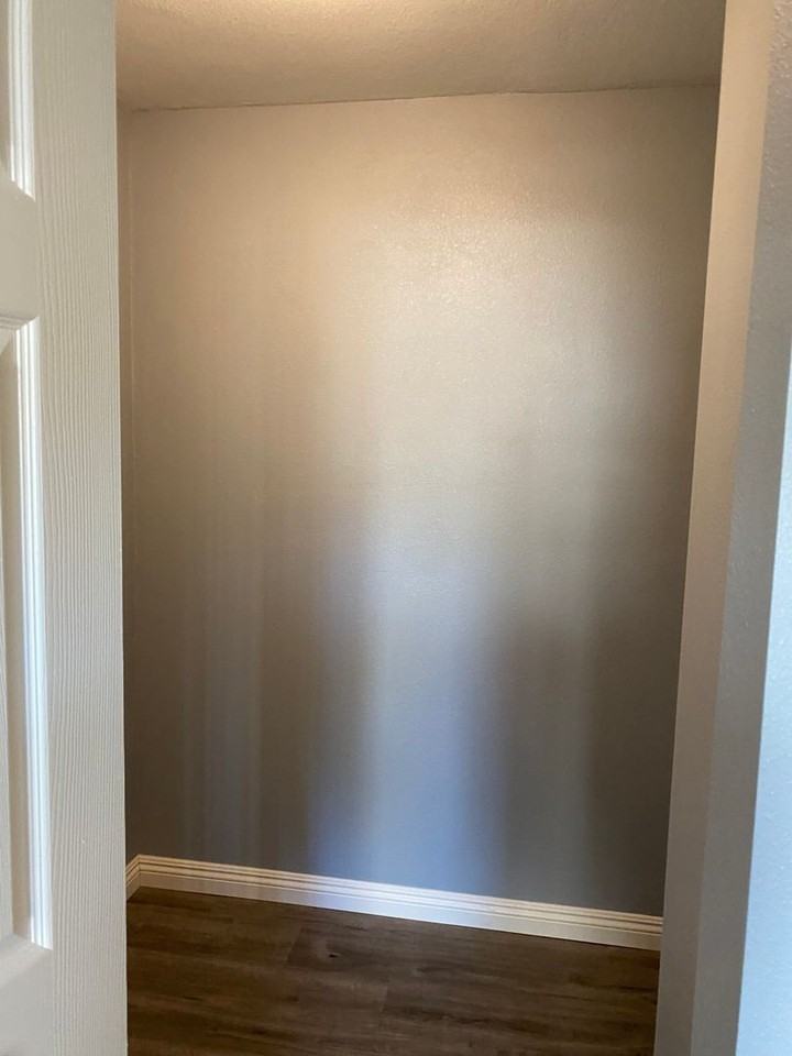 Uptown Villas | Spacious Apartments with parking in Grant Hill! - Photo 6 of 31