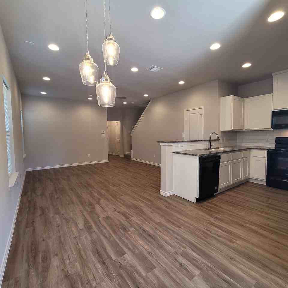 104 Peruna Dr - Photo 3 of 34