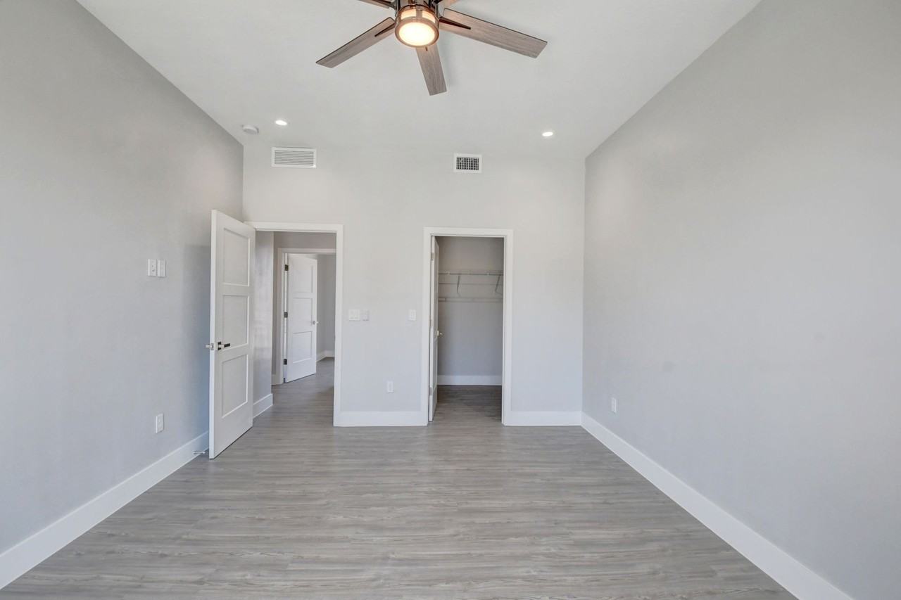 373 Nw 50th Dr - Photo 5 of 50