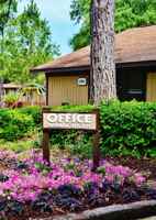 featured image of 909 Farr Rd