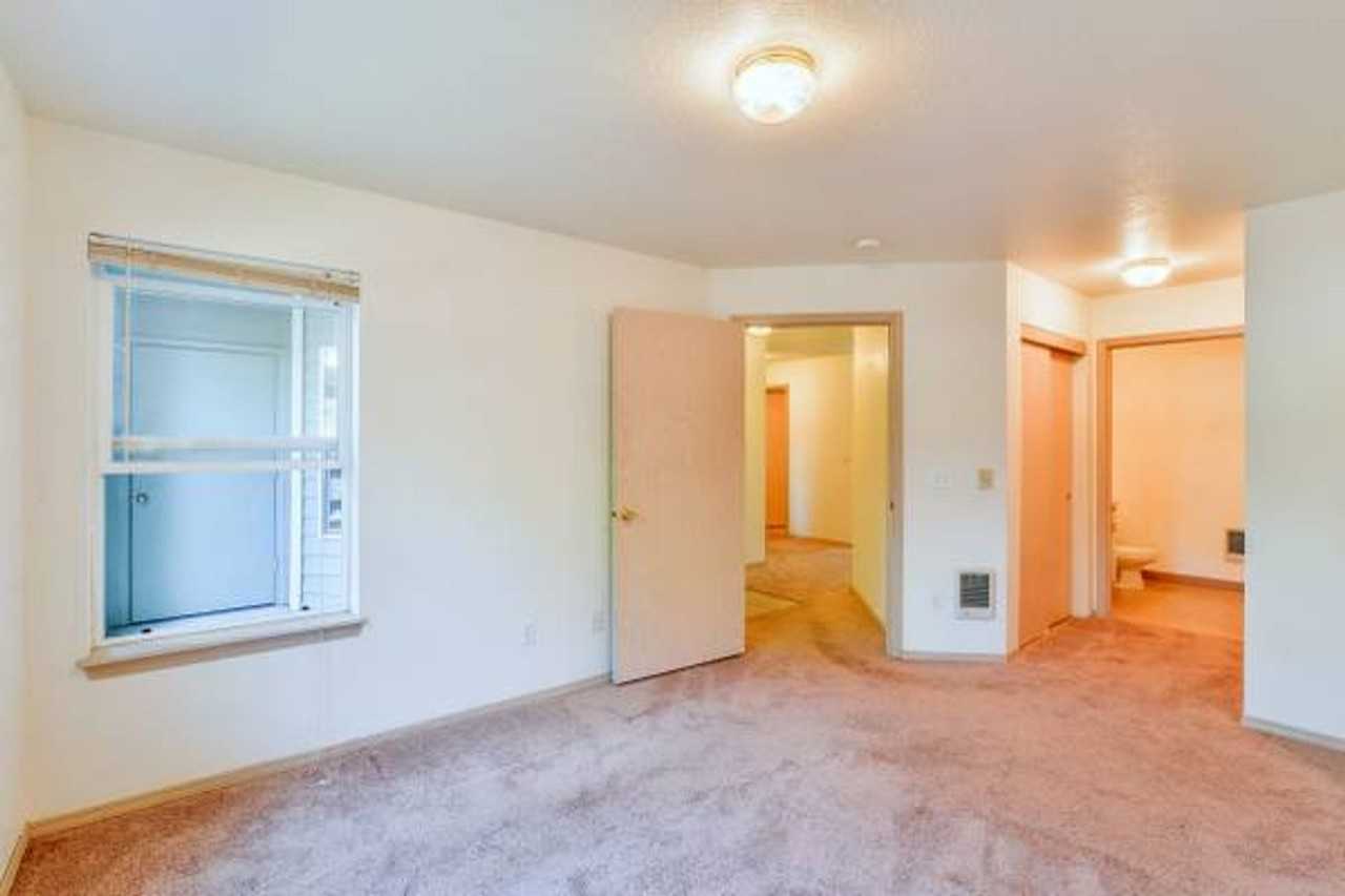 Summit View - Photo 2 of 6