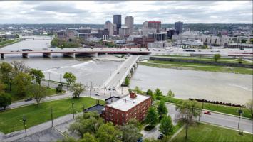 featured image of 617 W Riverview Ave