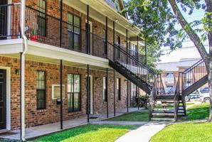 featured image of 807 Bernard Street