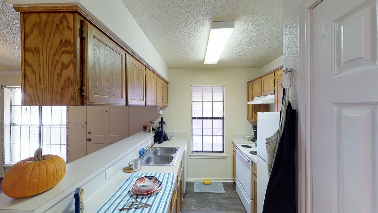 Craig Place II - Photo 7 of 11