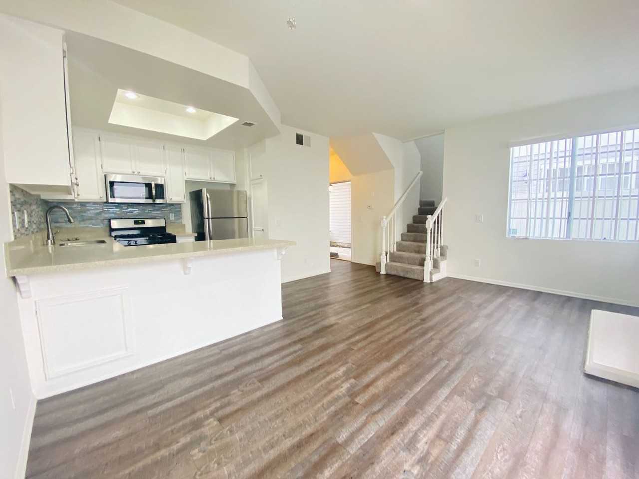 Casa Townhomes - Photo 7 of 16