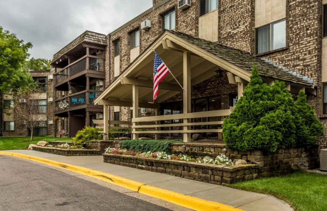 Oakridge Apartments - Photo 4 of 19