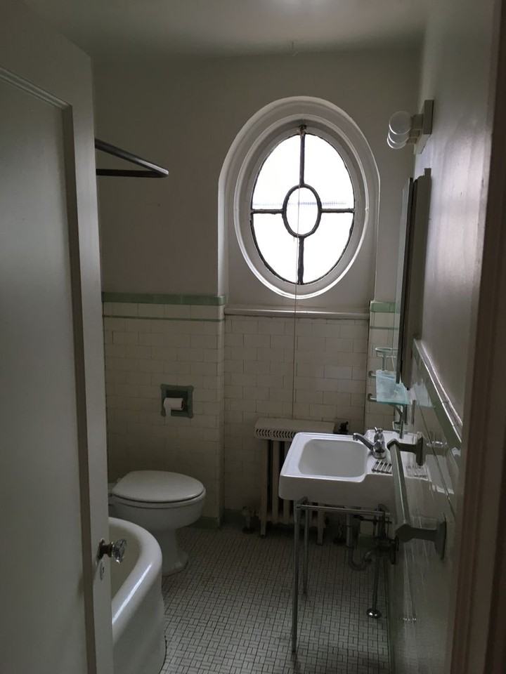 310 - *The Chaumont Building* - Photo 5 of 11