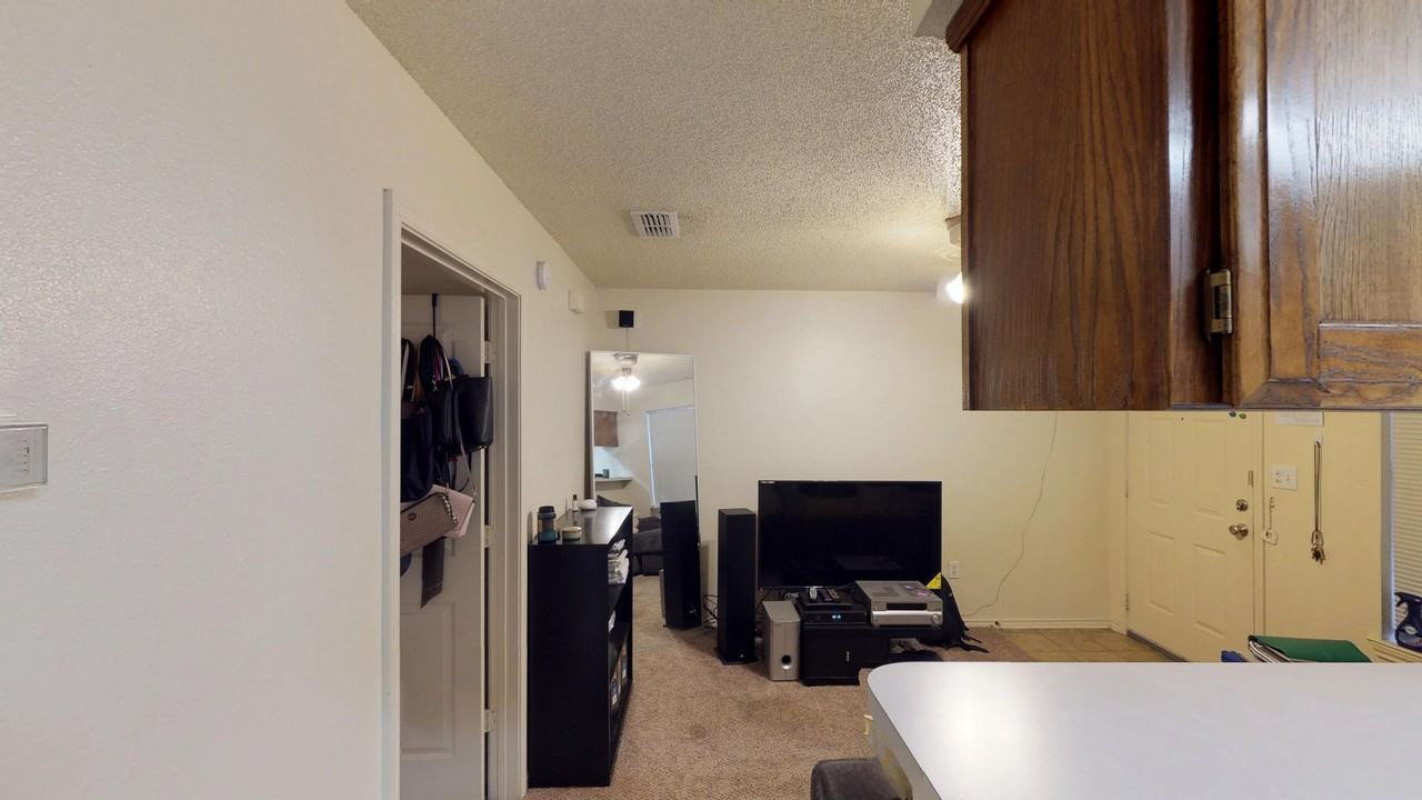 Remington Place - Photo 7 of 21