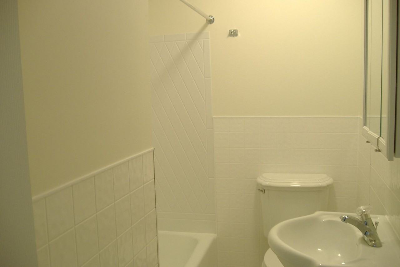 West Main Apartments - Photo 4 of 4