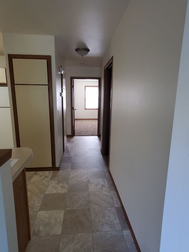 Sunny Meadows Apartments - Photo 3 of 14