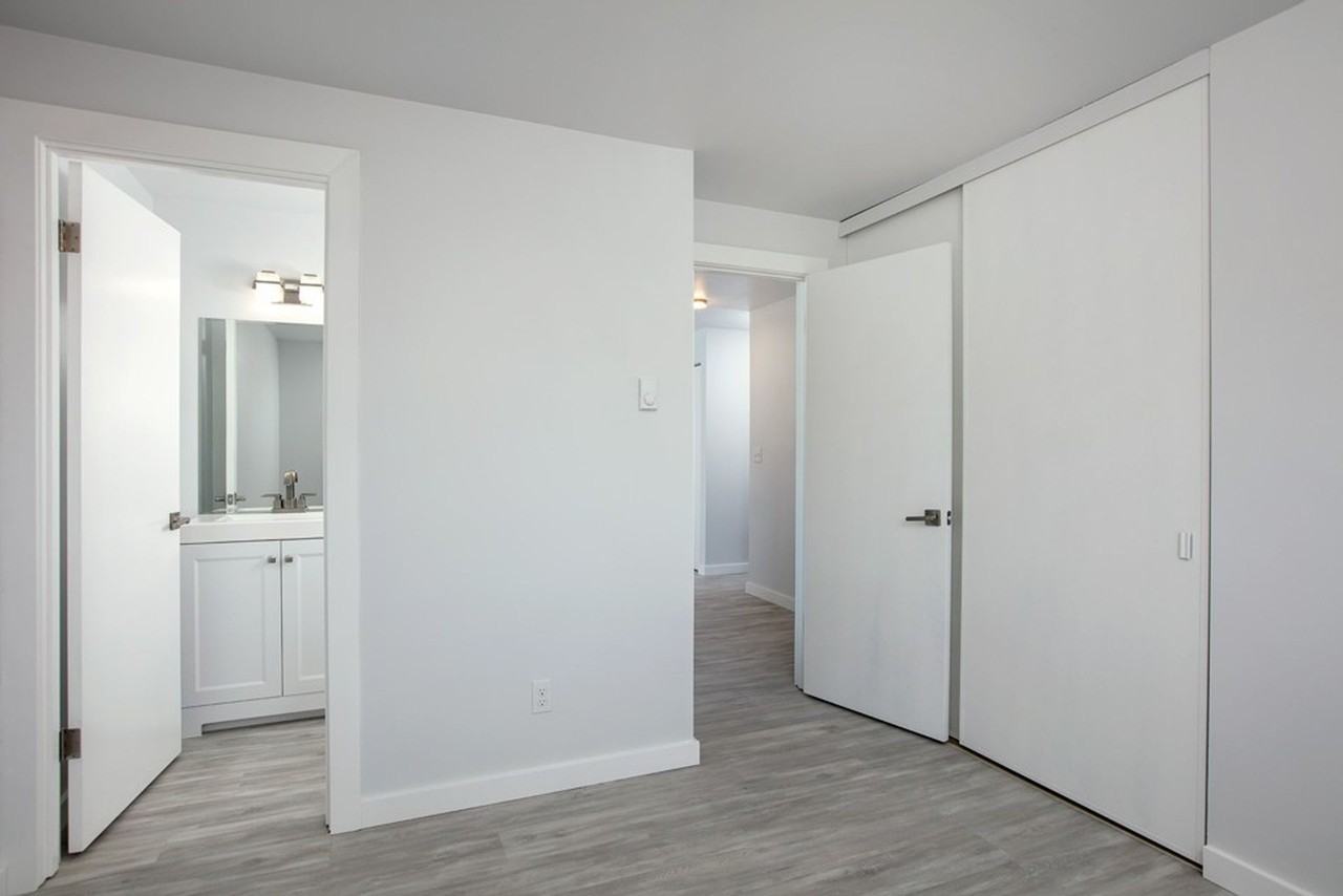 The Deering Apartments - Photo 3 of 18