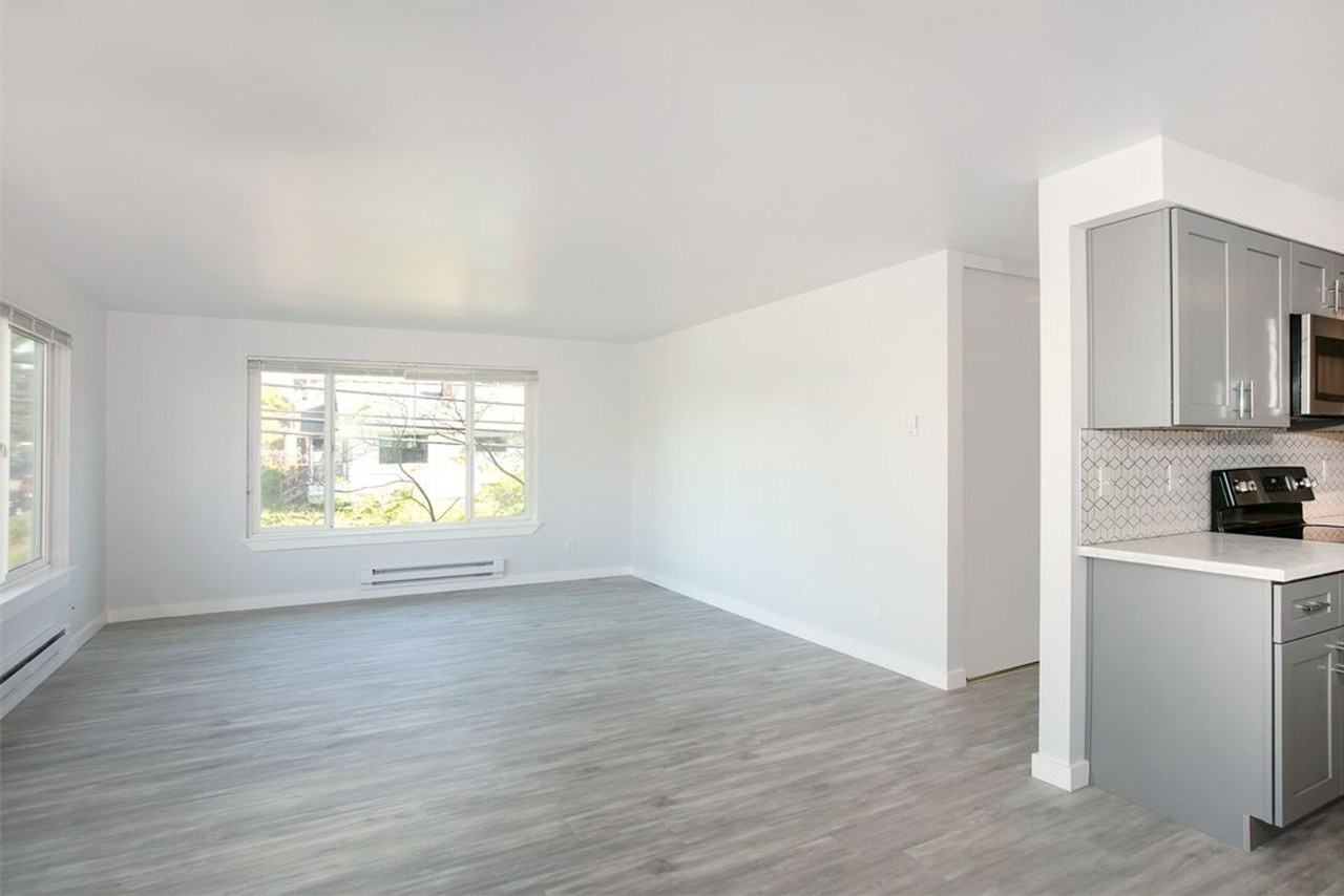 The Deering Apartments - Photo 5 of 18