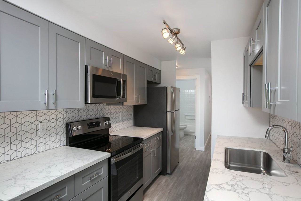 The Deering Apartments - Photo 7 of 18